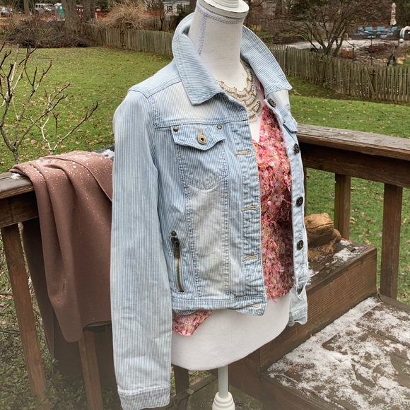 Jou Jou Stripped Zip Pocket Denim Jacket Size S - Picture 2 of 16